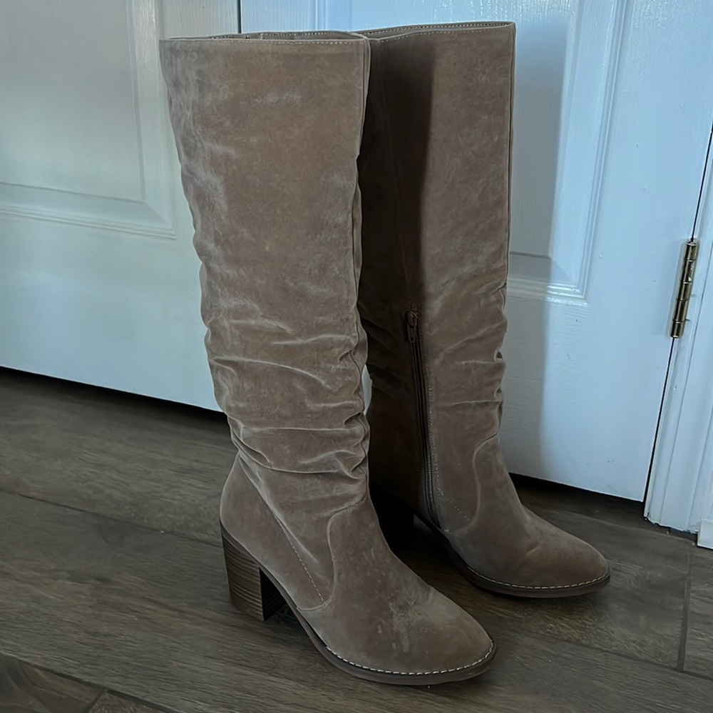 Brown boots